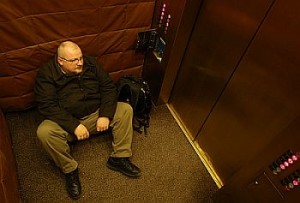 4  Breaking the record of the longest time trapped in an elevator