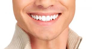 Top 10 Best Ways To Whiten Your Teeth–Fast!