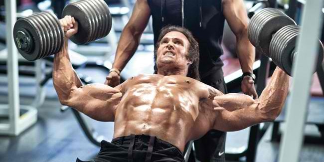 Top 10 Killer Workouts Guaranteed To Increase Your Chest Mass